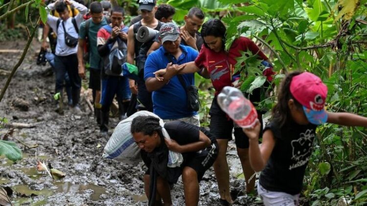 GETTY IMAGES: Por primera vez, los ecuatorianos superan a los venezolanos en su intento por llegar a Estados Unidos.